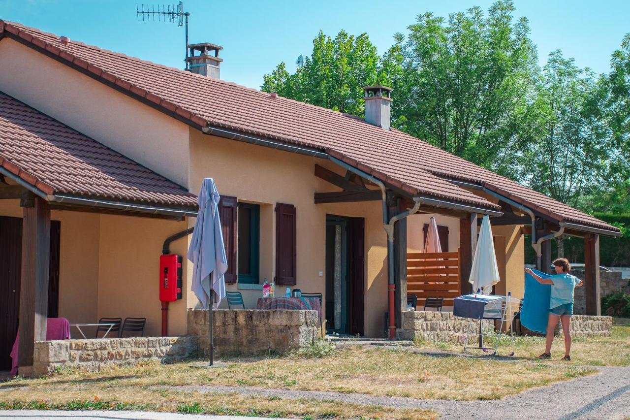 Villages De Gites Le Pigeonnier Le Malzieu-Ville Exterior photo